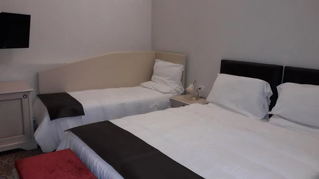 Alexander House Catania Hotel 0*,